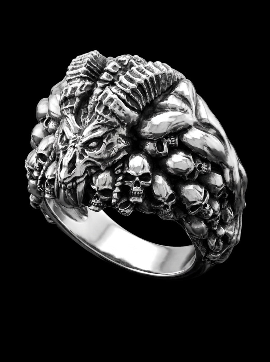 The Horned Skull Ring - 3/4 view