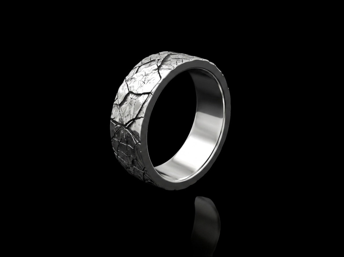 The Veined Band Ring - 3/4 view