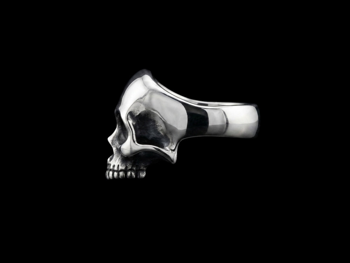 The Skull Signet Ring - side view
