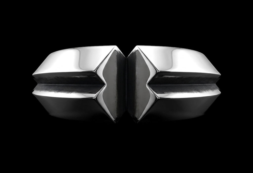 The Cleft Band Ring - side view